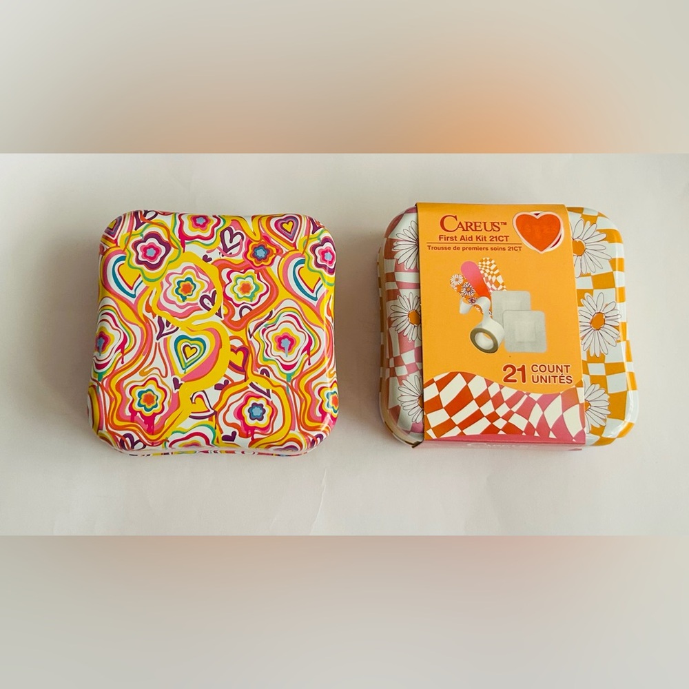New 2 Careus First Aid 21 Piece Kits Daisies and Mod Hearts Design Metal Box